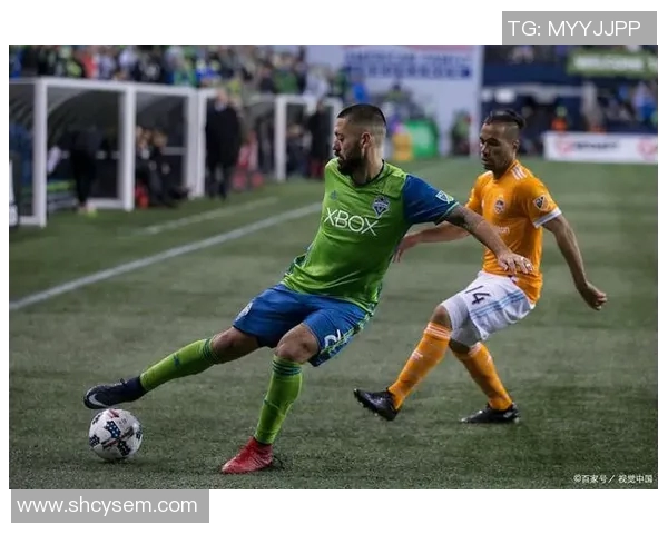 西雅图音速队与休斯顿球队的激烈对决展现足球魅力与团队精神